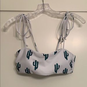 BRAND NEW white/cactus bandeau bikini top, size sm